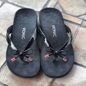Vionic flip flops
